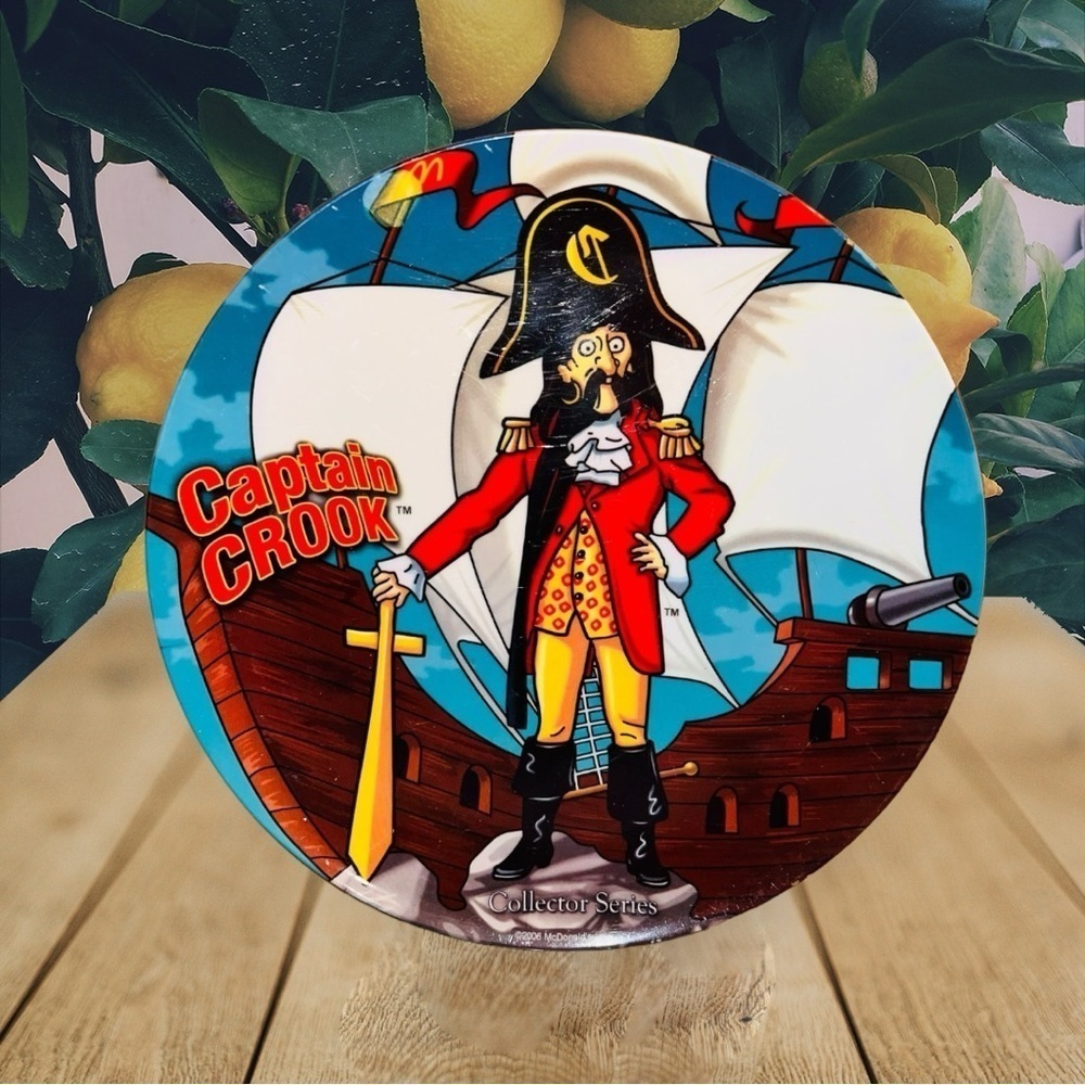 McDONALD'S -2006 PLATE CAPTAIN CROOK PLATE